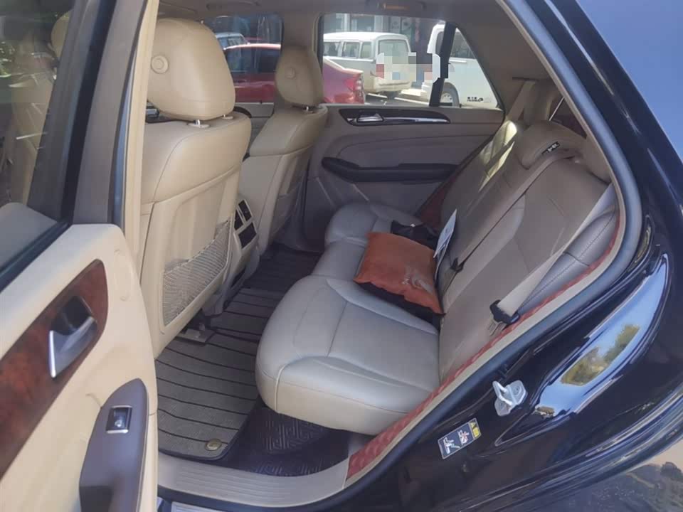 Mercedes-Benz M class