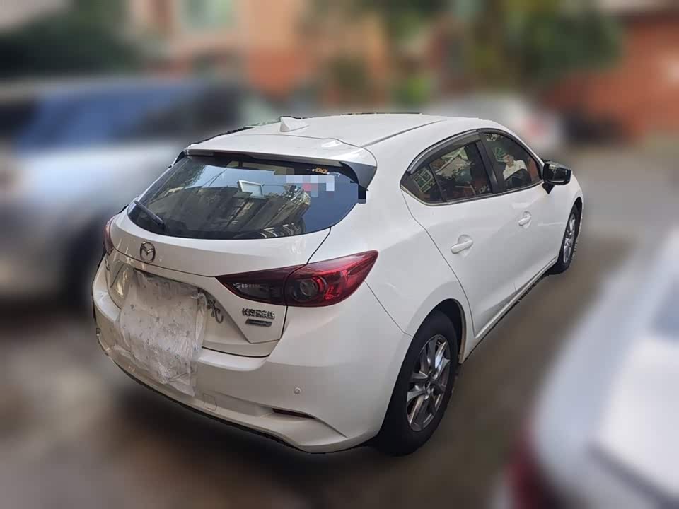 Mazda 3 Angkesaila