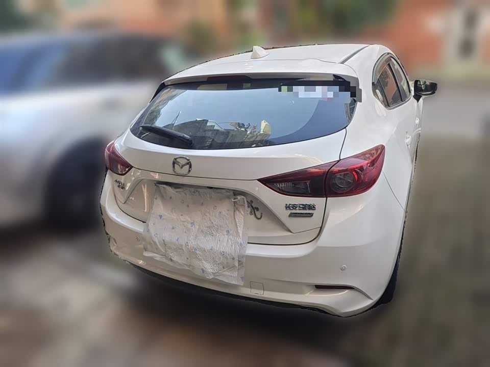 Mazda 3 Angkesaila
