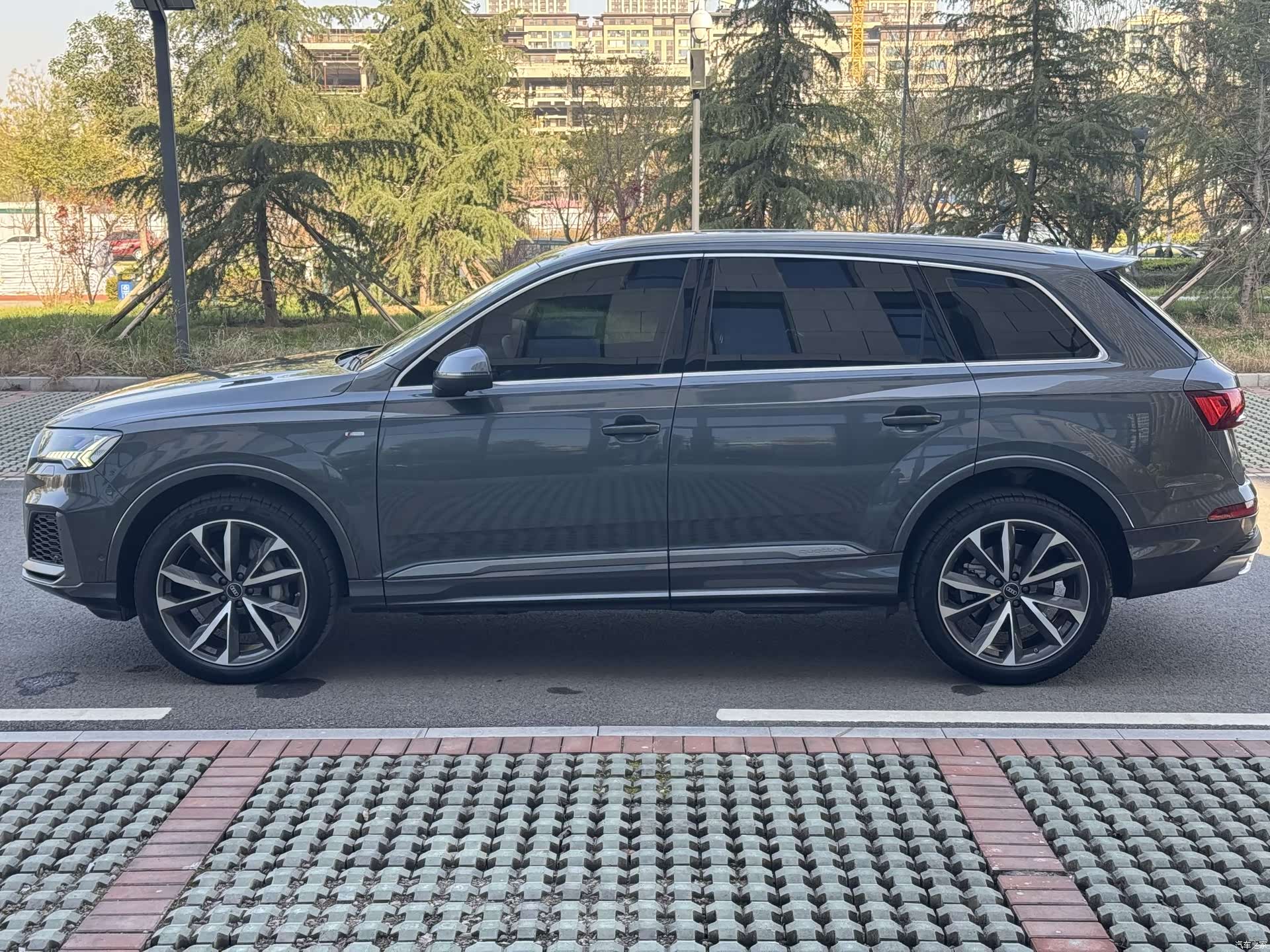 Audi Q7, 2021 4