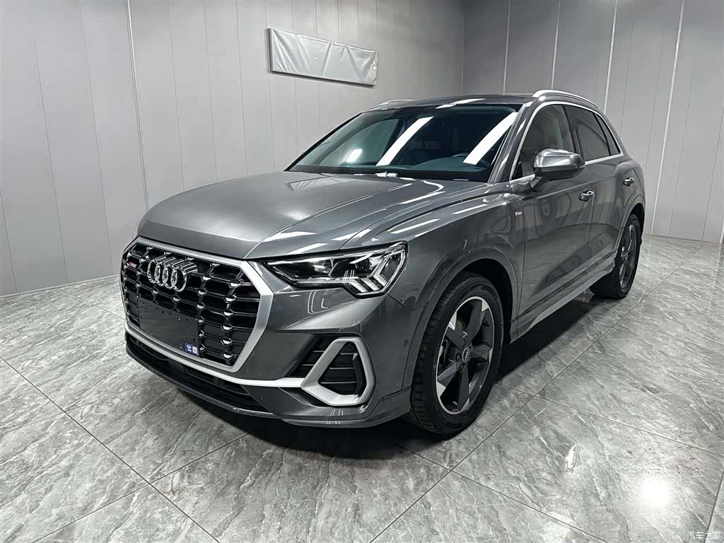 Audi Q3, 2022 1