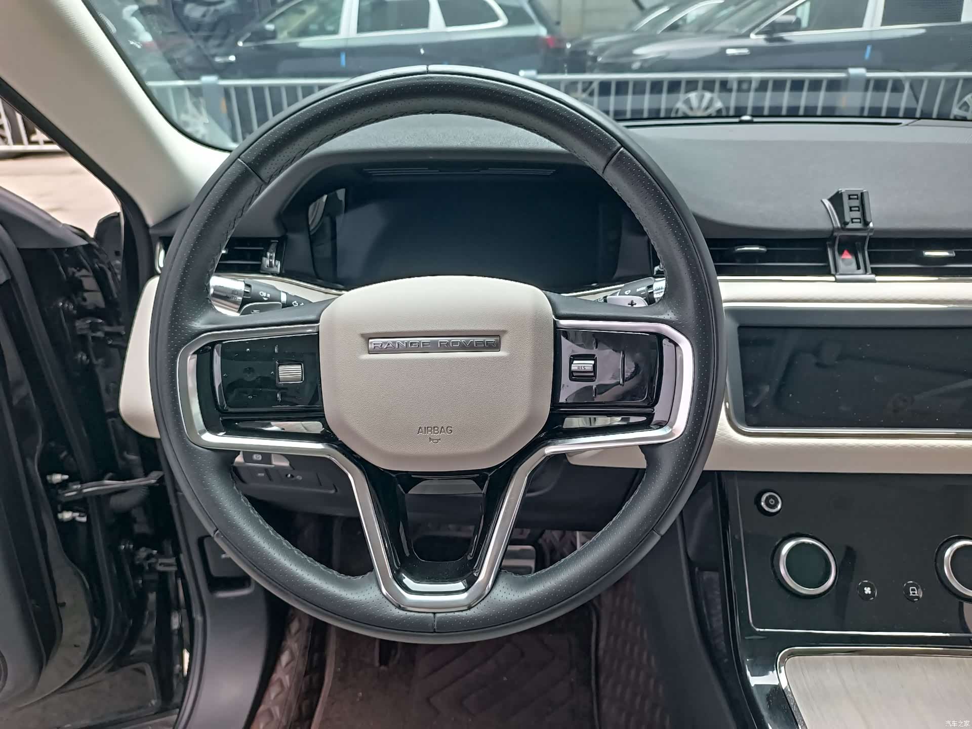 Land Rover Range Rover, 2022 14