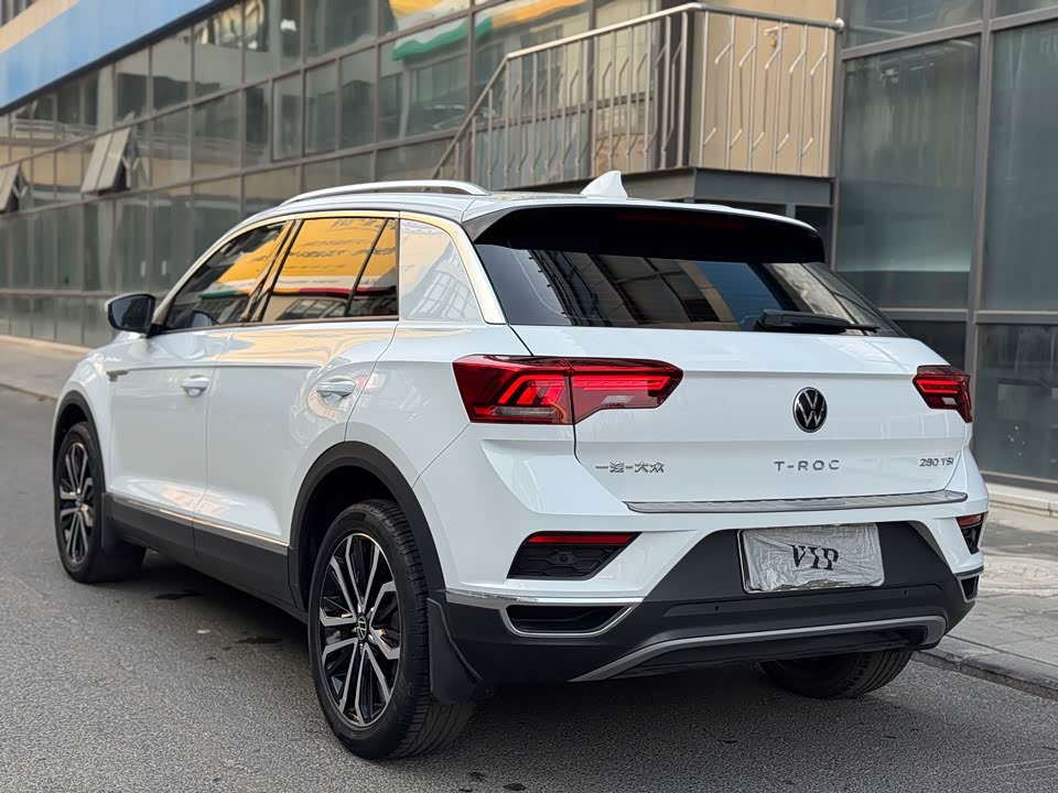 Volkswagen T-ROC exploring Songs