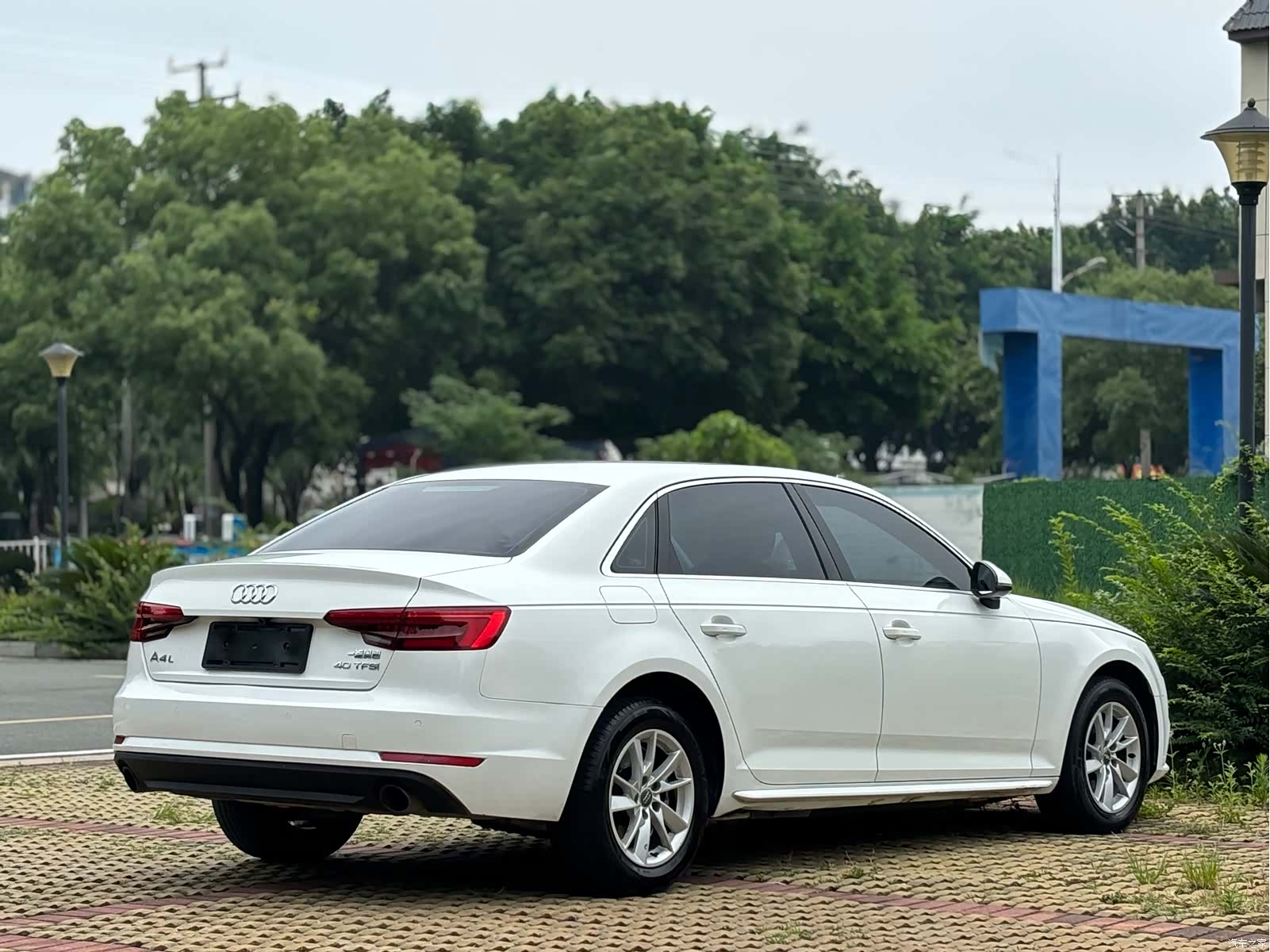 Audi A4L, 2017 16