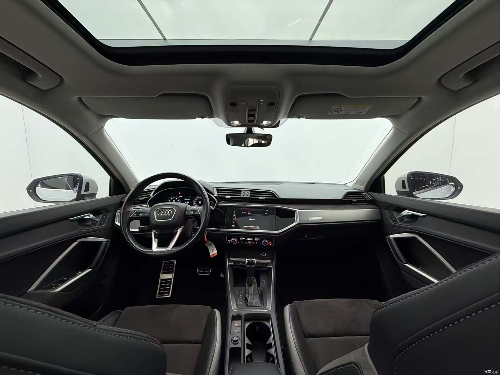 Audi Q3, 2021 11