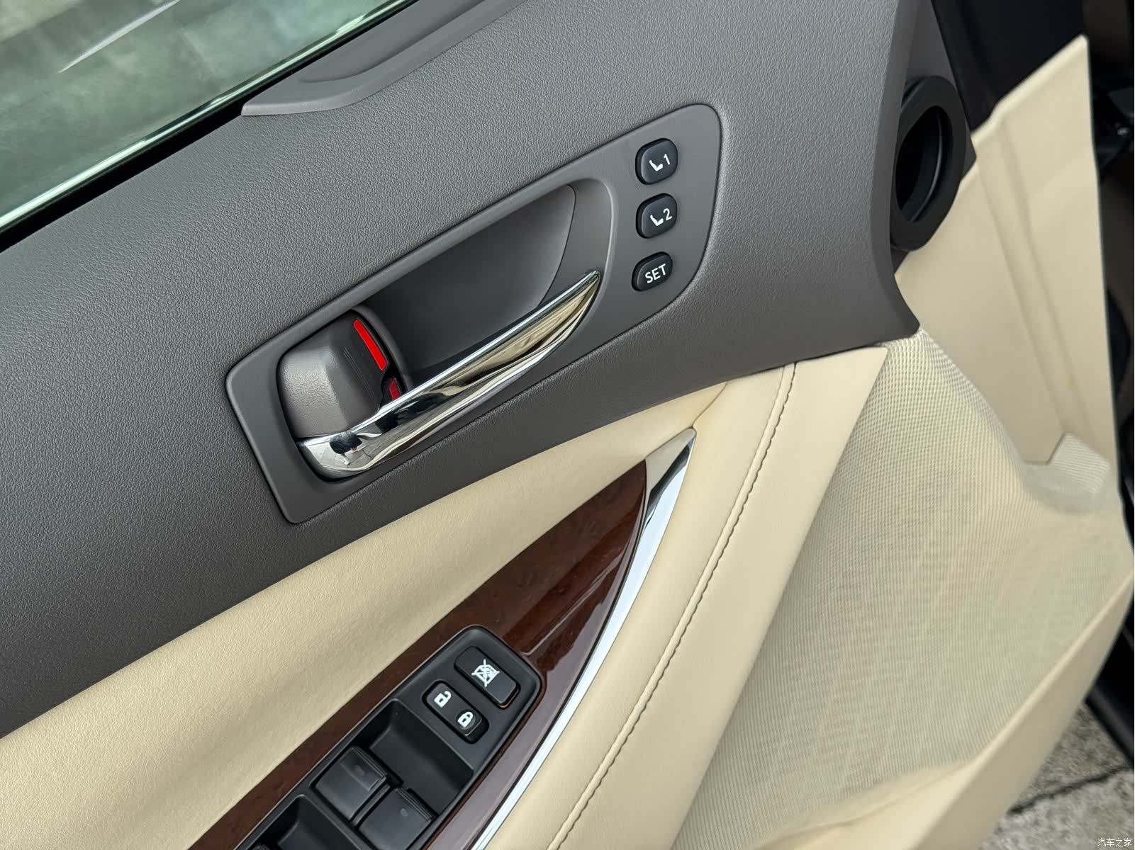 Lexus ES, 2011 14