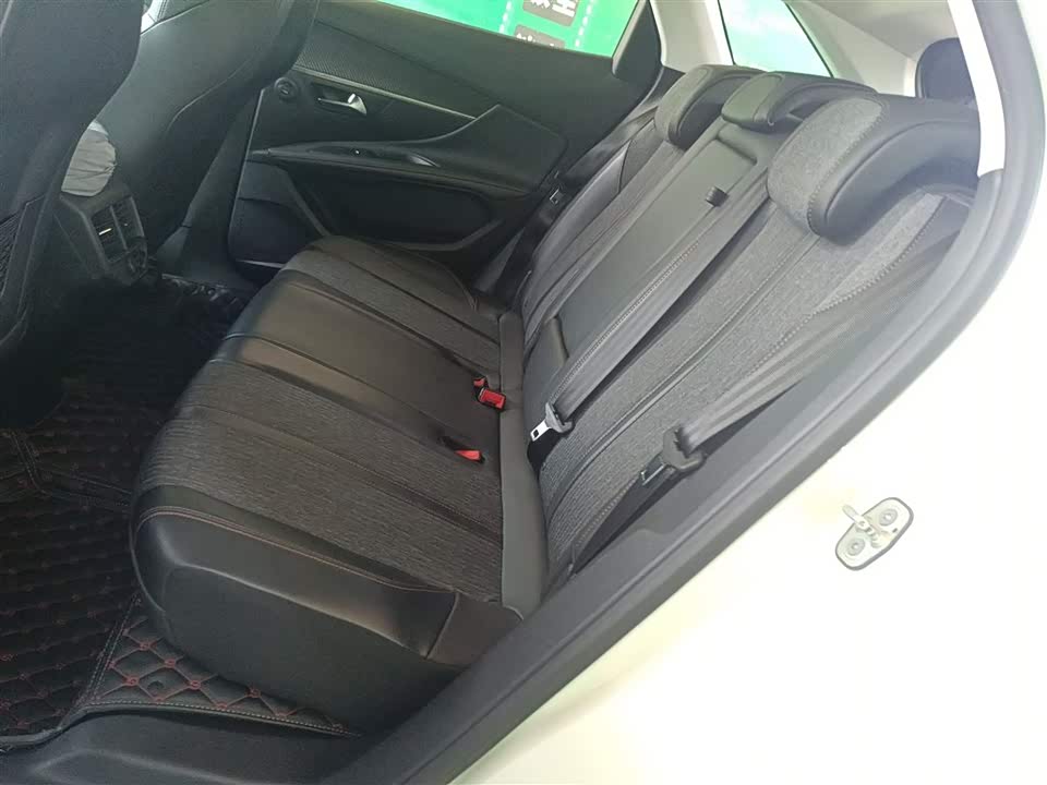 Peugeot 4008 Peugeot 4008