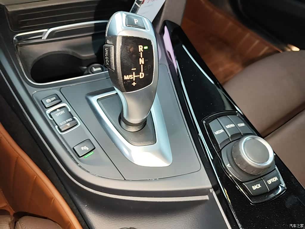 BMW 3 Series, 2018 14