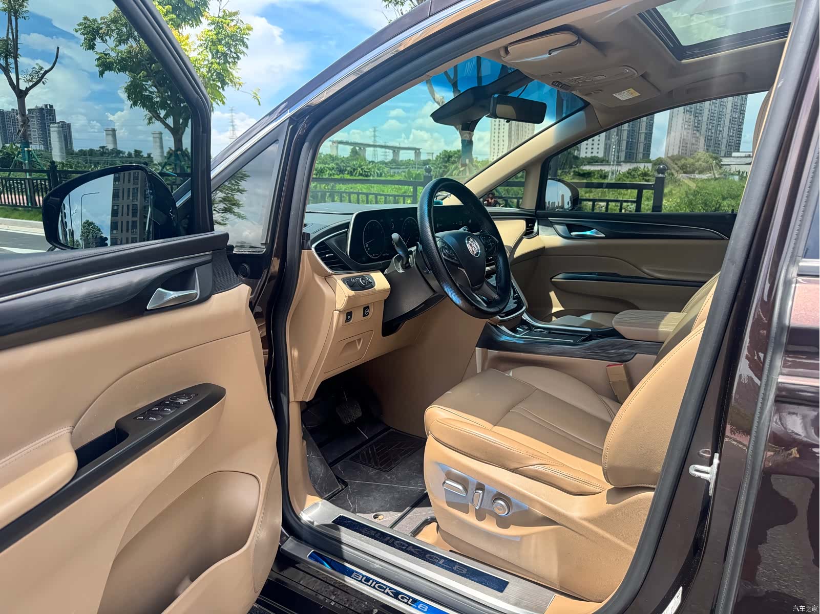 Buick GL8, 2021 4