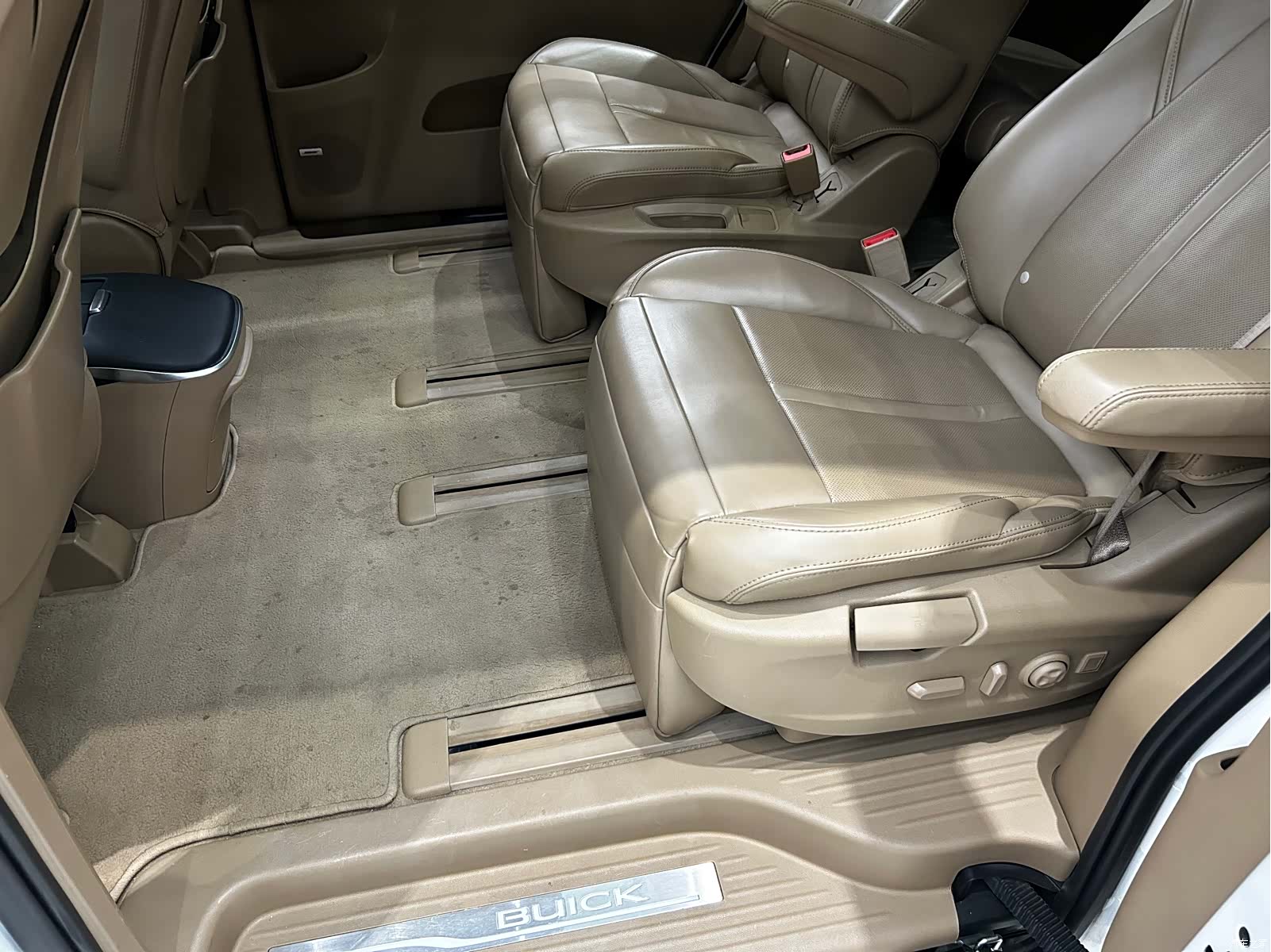 Buick GL8, 2017 7