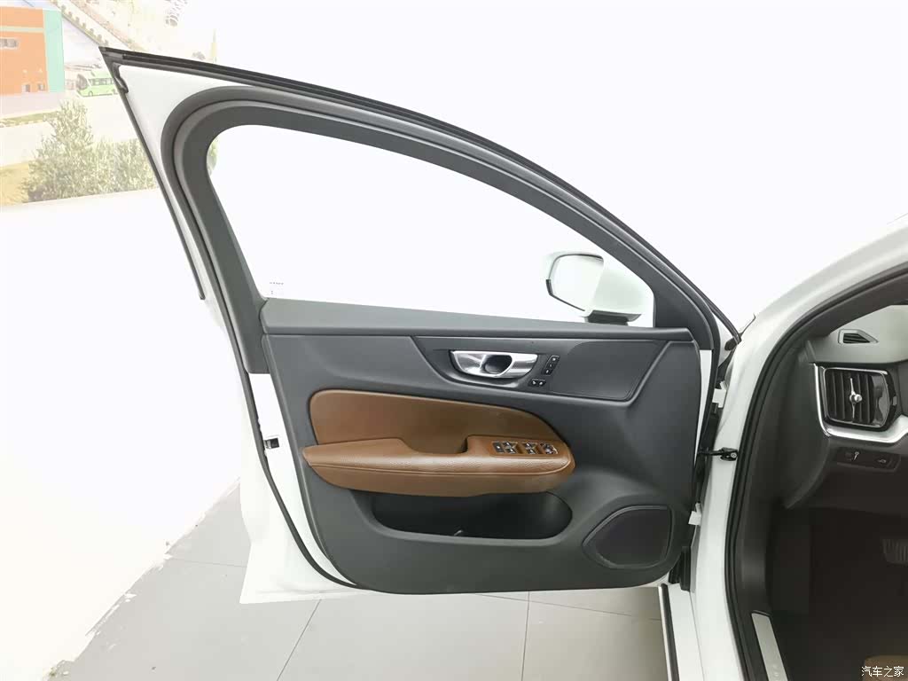 Volvo S60, 2020 8