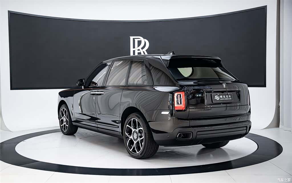 Rolls-Royce Cullinan, 2022 6