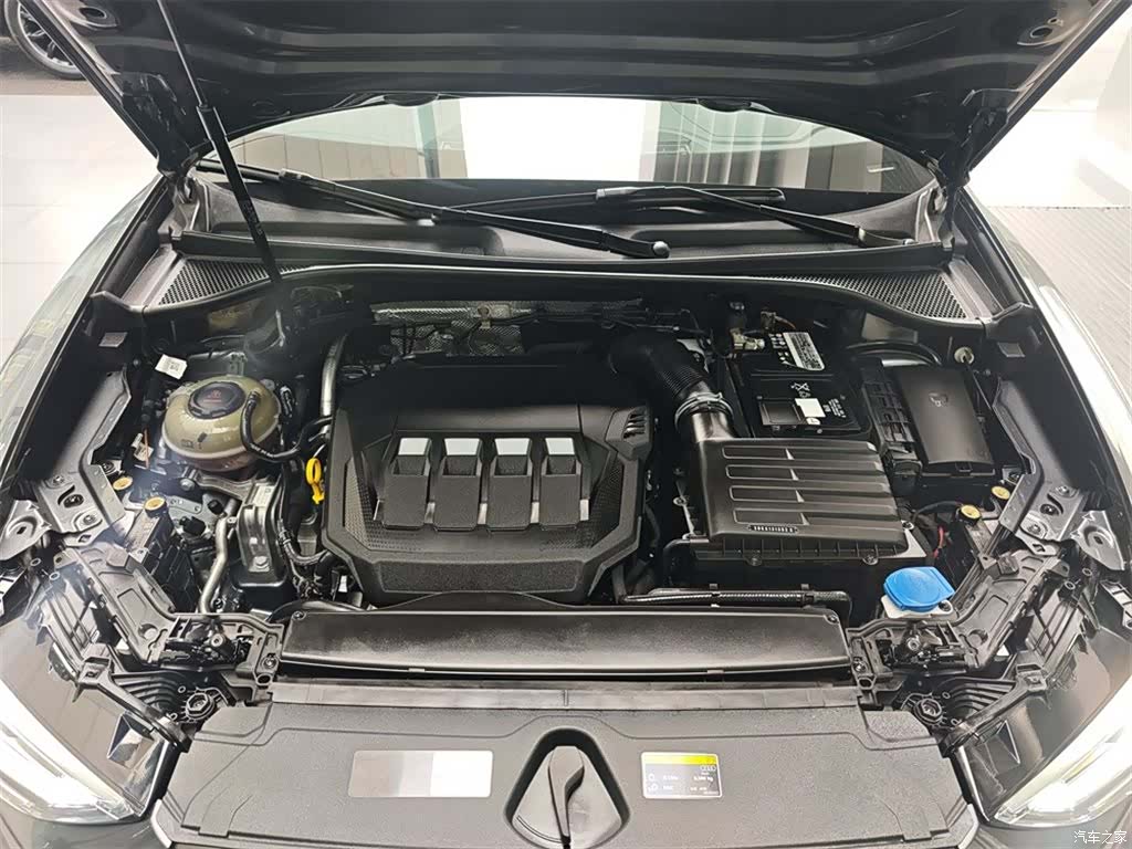 Audi Q3, 2023 8