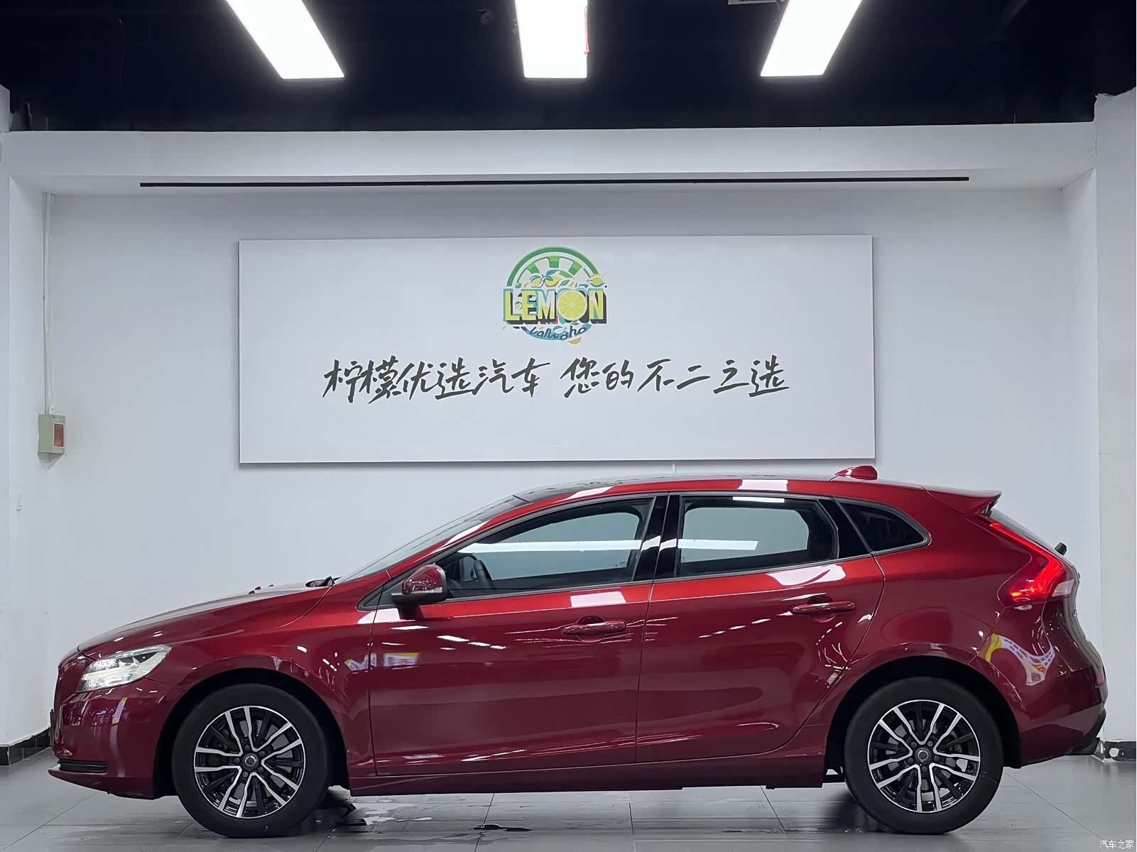 Volvo V40, 2016 4