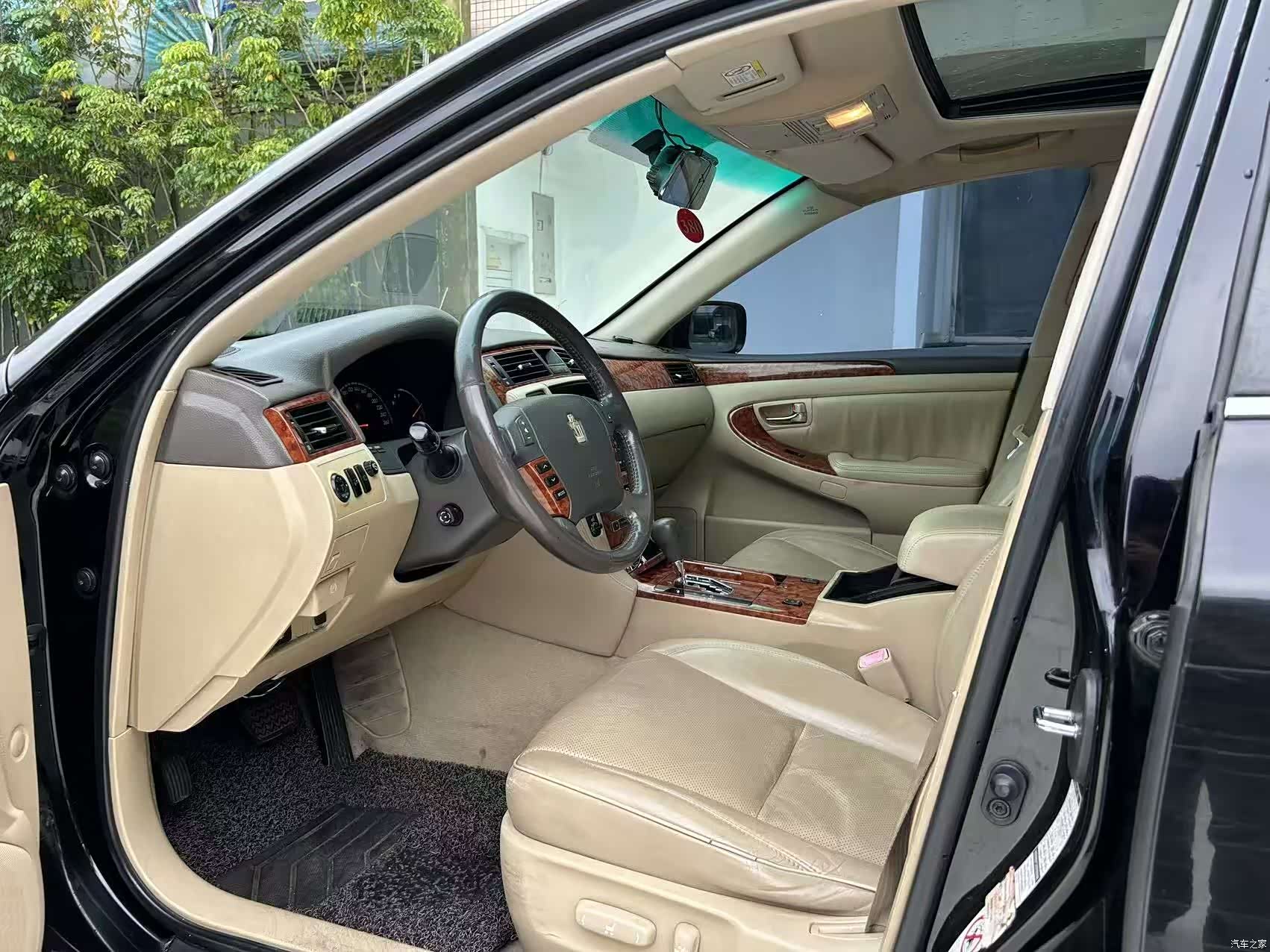 Toyota Crown, 2008 4
