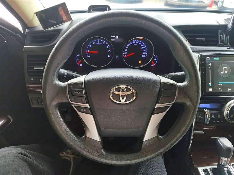 Toyota Reiz