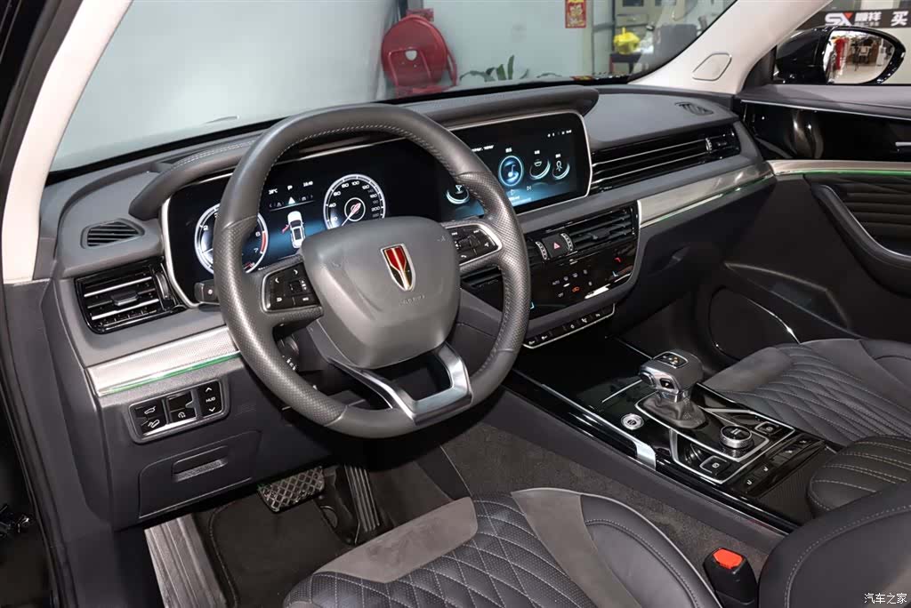 Hongqi HS5, 2023 10