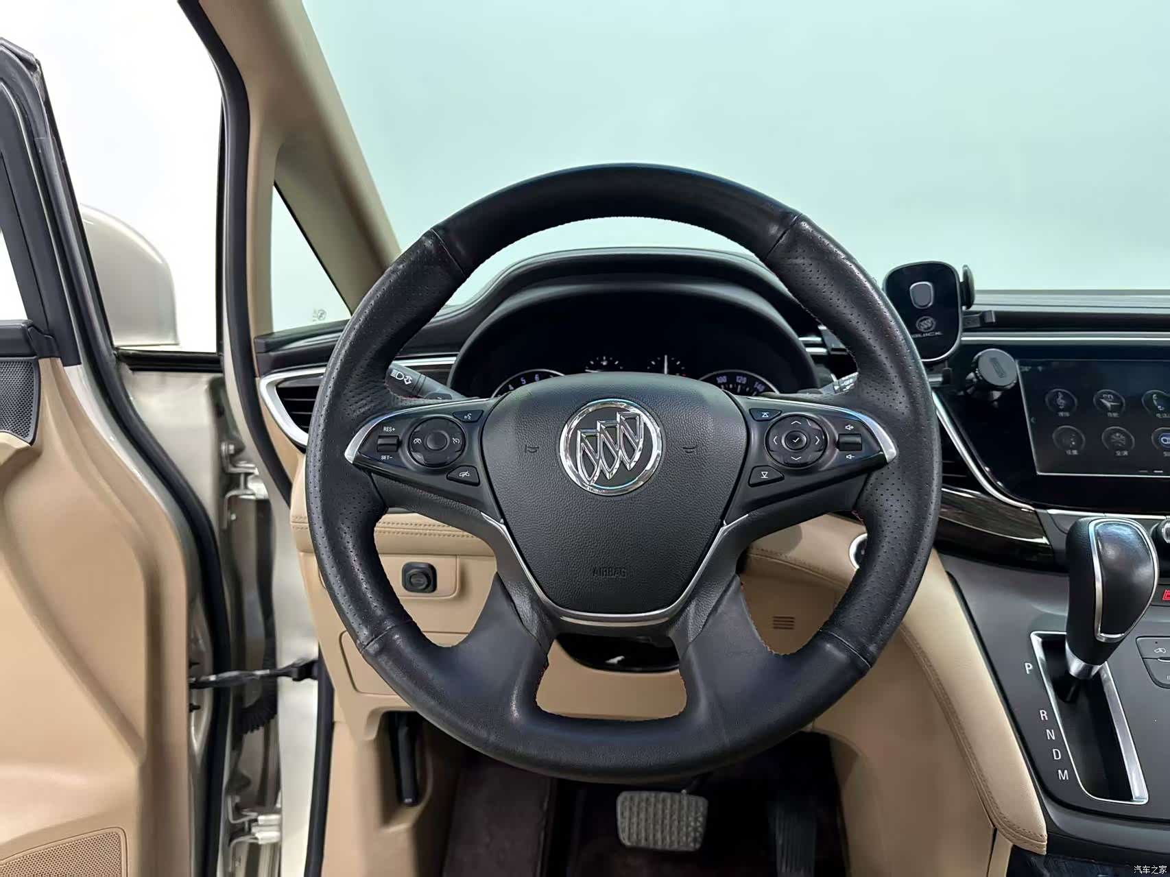 Buick GL8, 2018 9