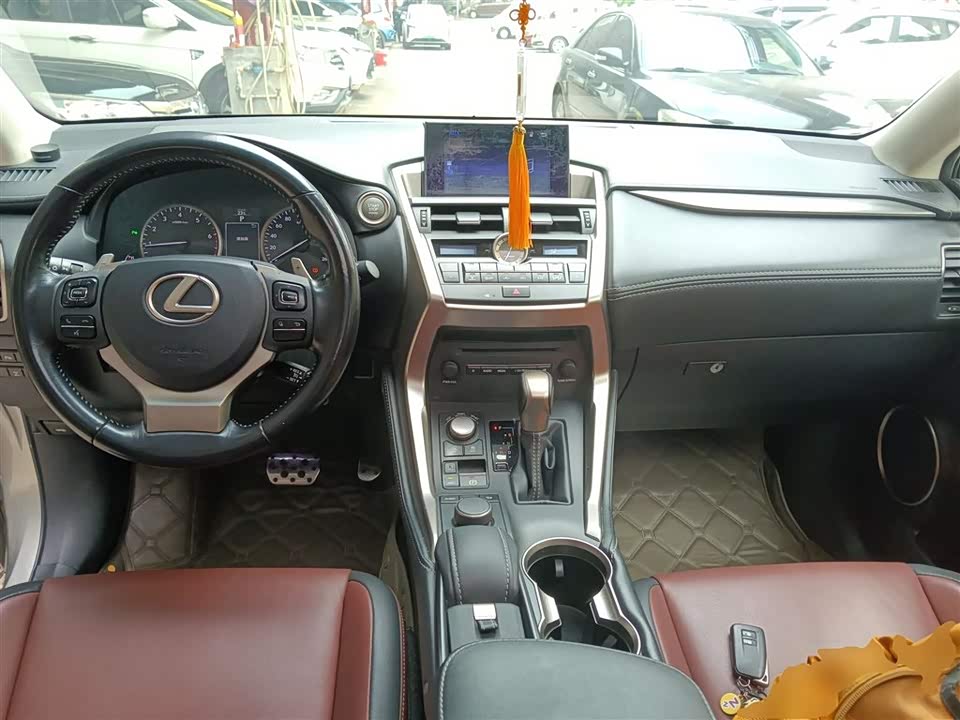 Lexus NX