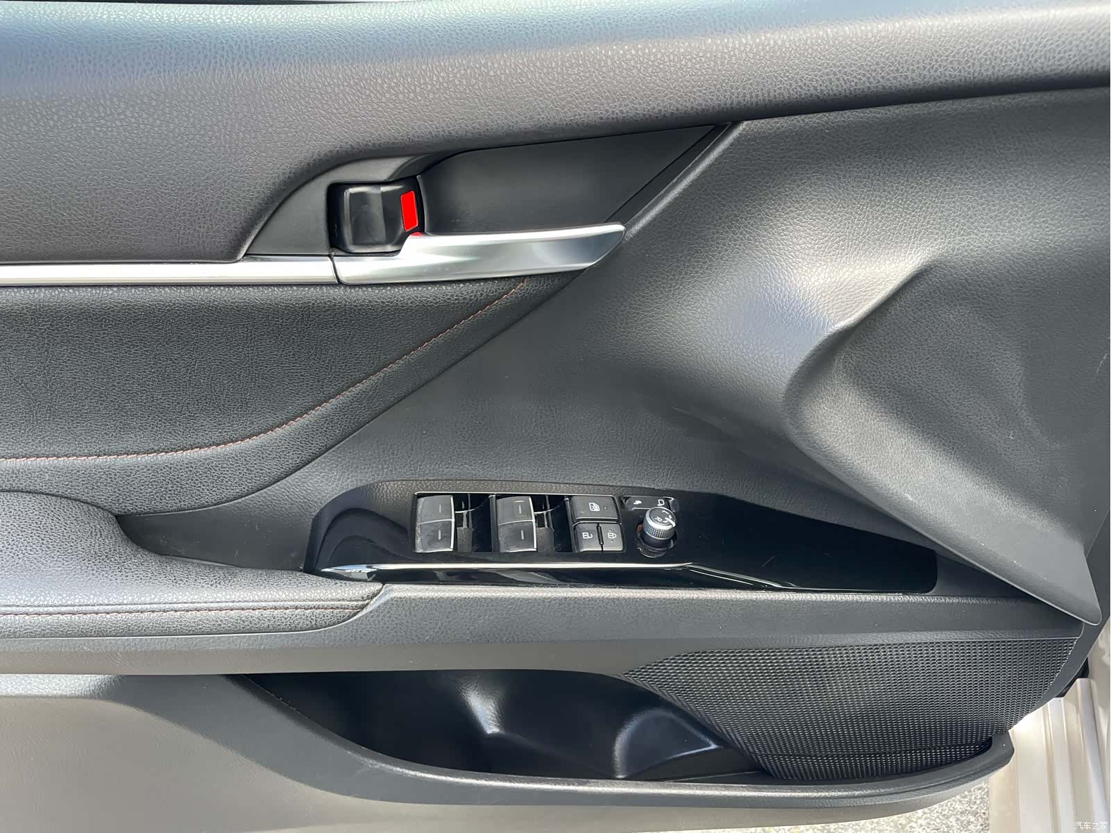 Toyota Camry, 2022 23