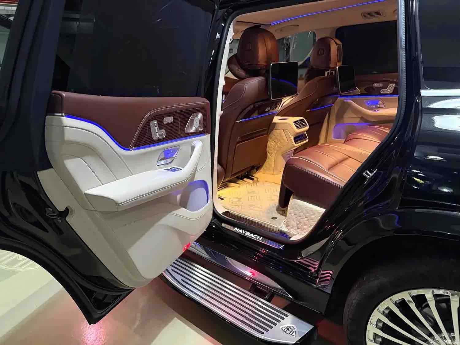Maybach GLS, 2021 6