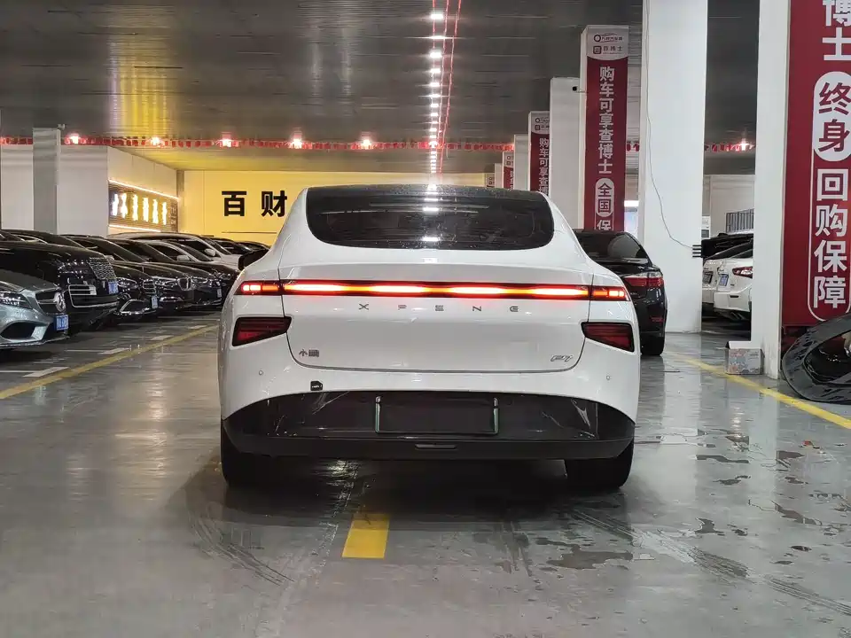 XPENG P7
