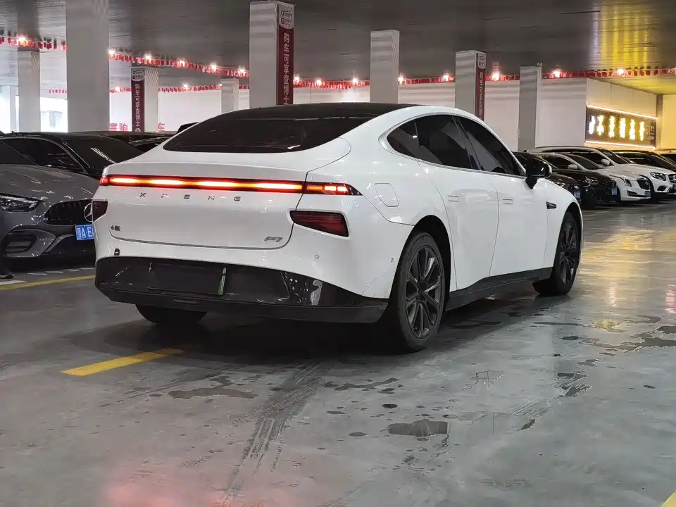 XPENG P7