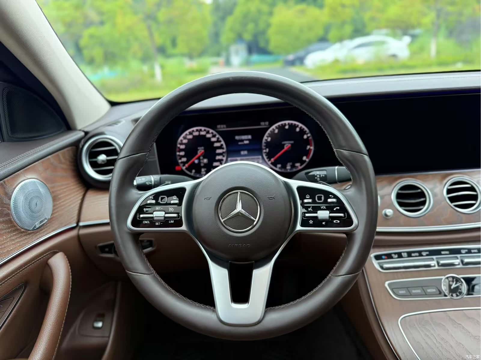 Mercedes-Benz E-Class, 2020 22