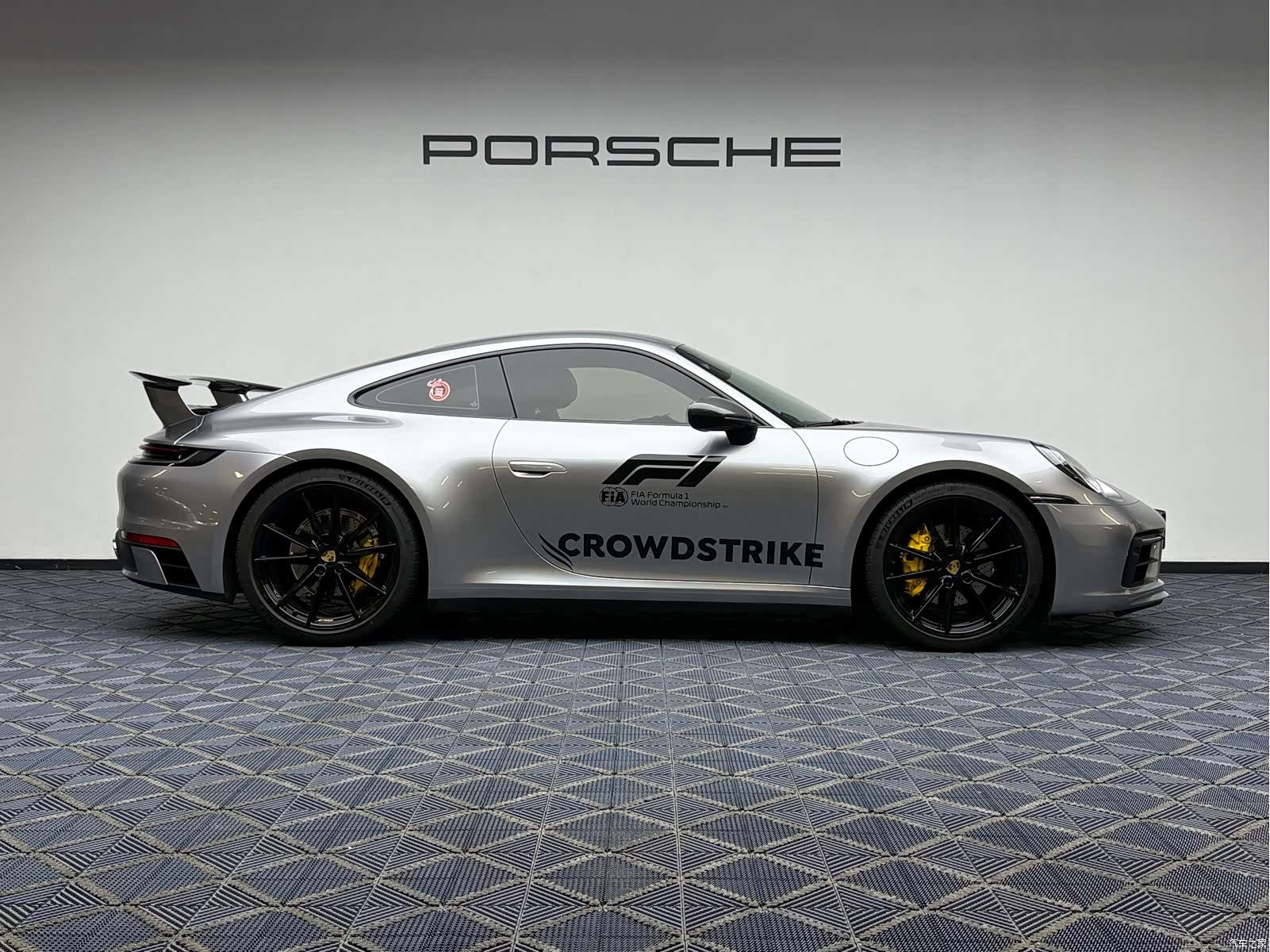 Porsche 911, 2025 10