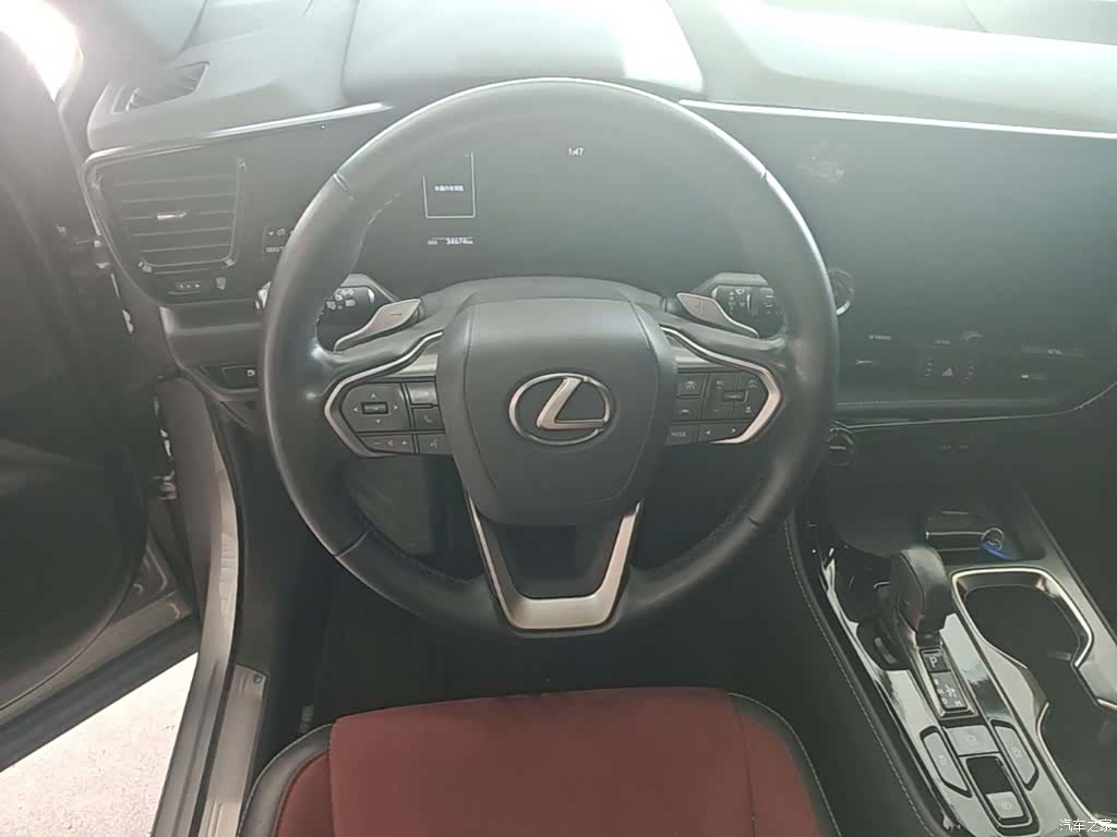 Lexus NX, 2022 17