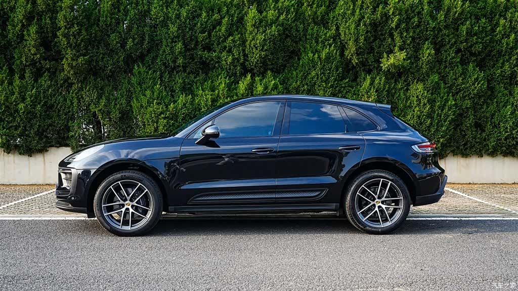 Porsche Macan, 2025 4