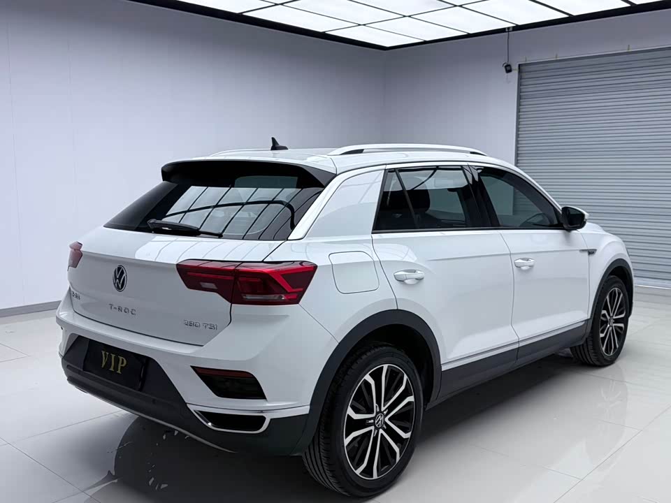Volkswagen T-ROC exploring Songs