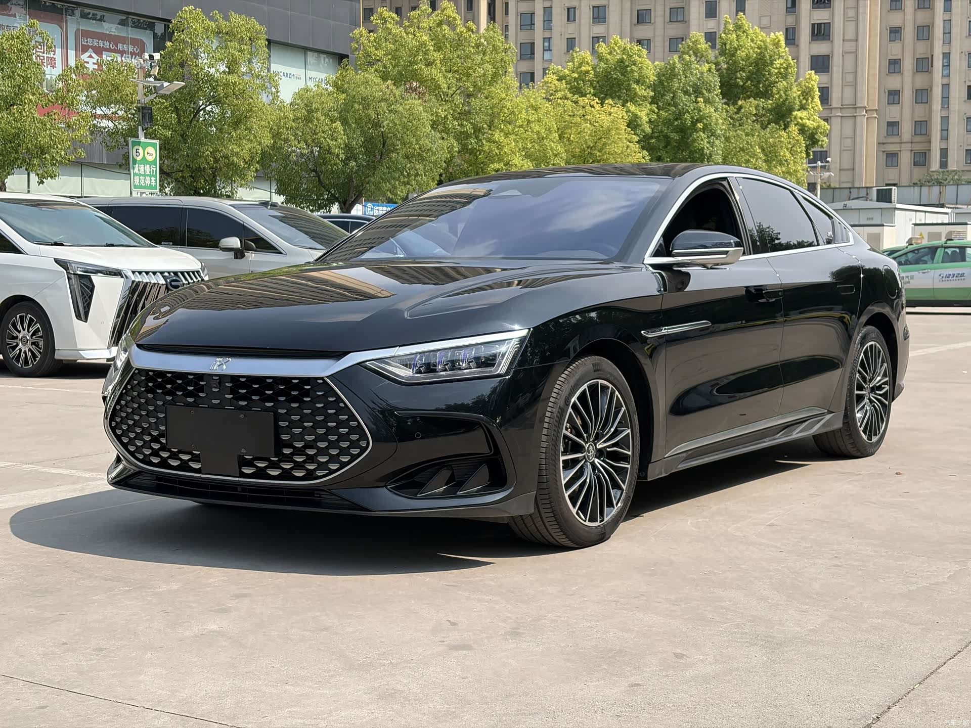 BYD Han, 2022 1