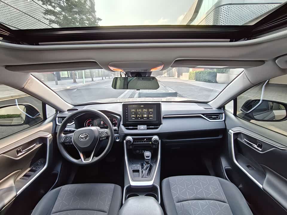 Toyota RAV4 Rongfang