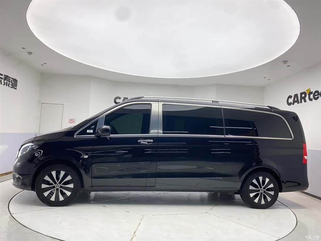 Mercedes-Benz 7, 2024 8