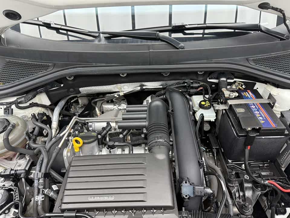 Volkswagen T-ROC exploring Songs