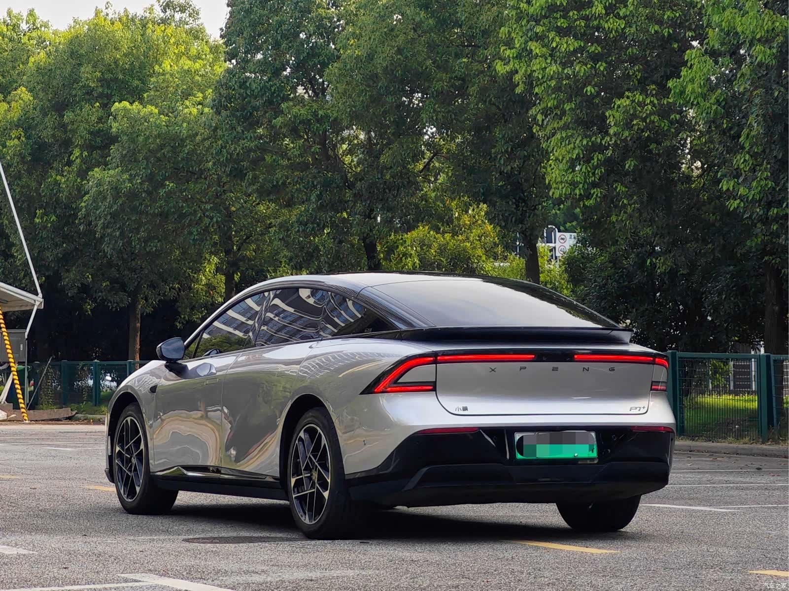 Xpeng P7, 2025 10