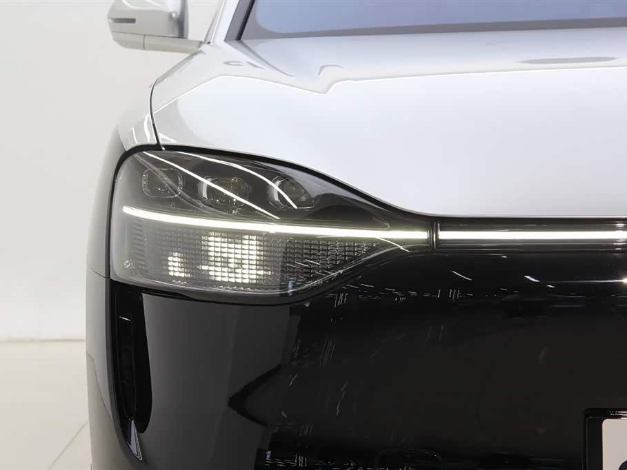 AITO Ask the world M9