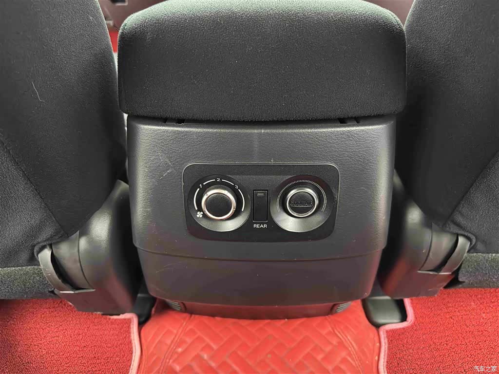 Mitsubishi Pajero, 2020 11