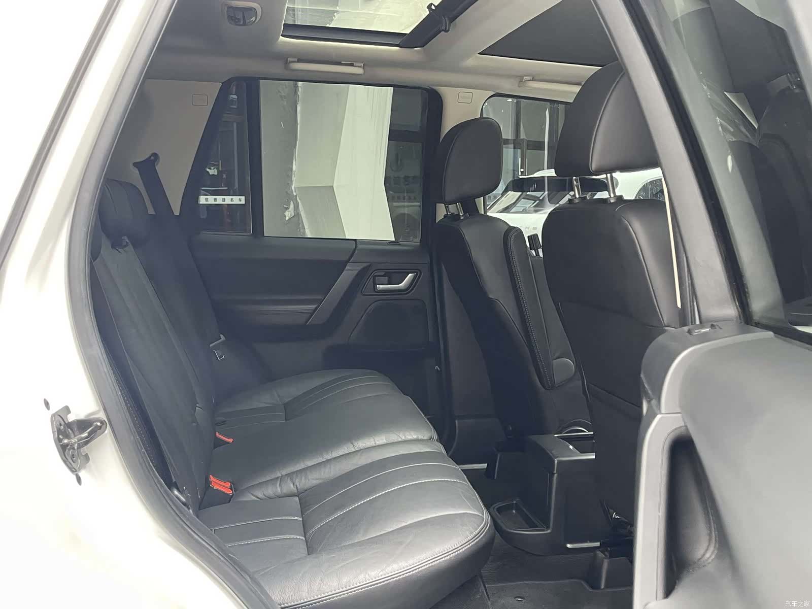 Land Rover SD4, 2015 9