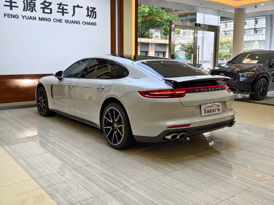 Porsche Panamera