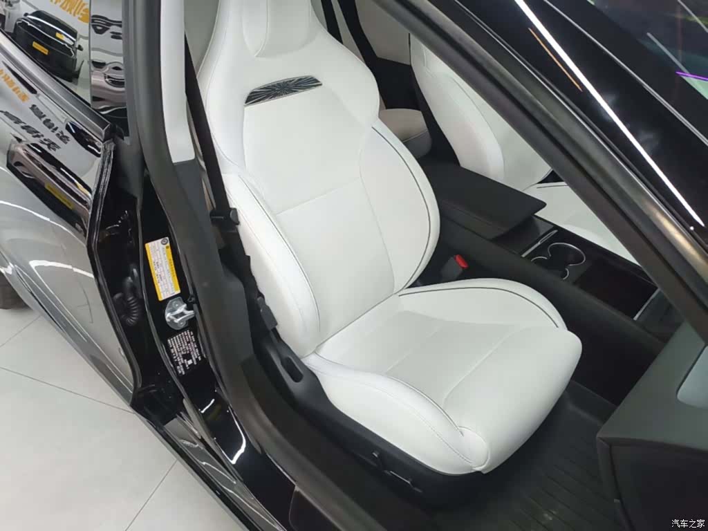 Tesla Model 3, 2026 20