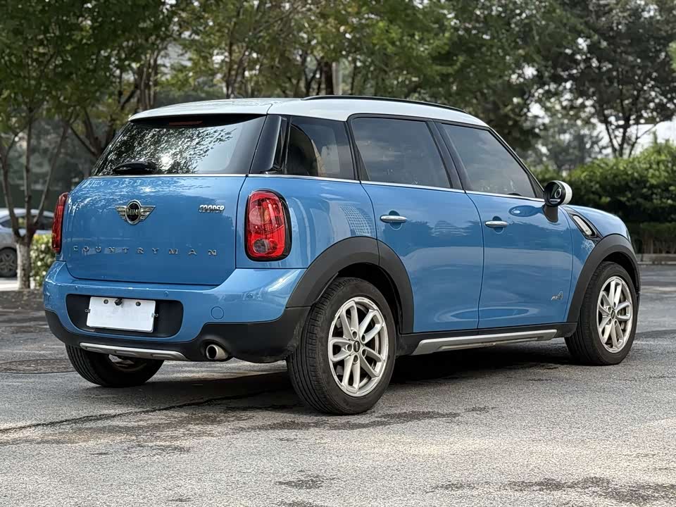 MINI COUNTRYMAN