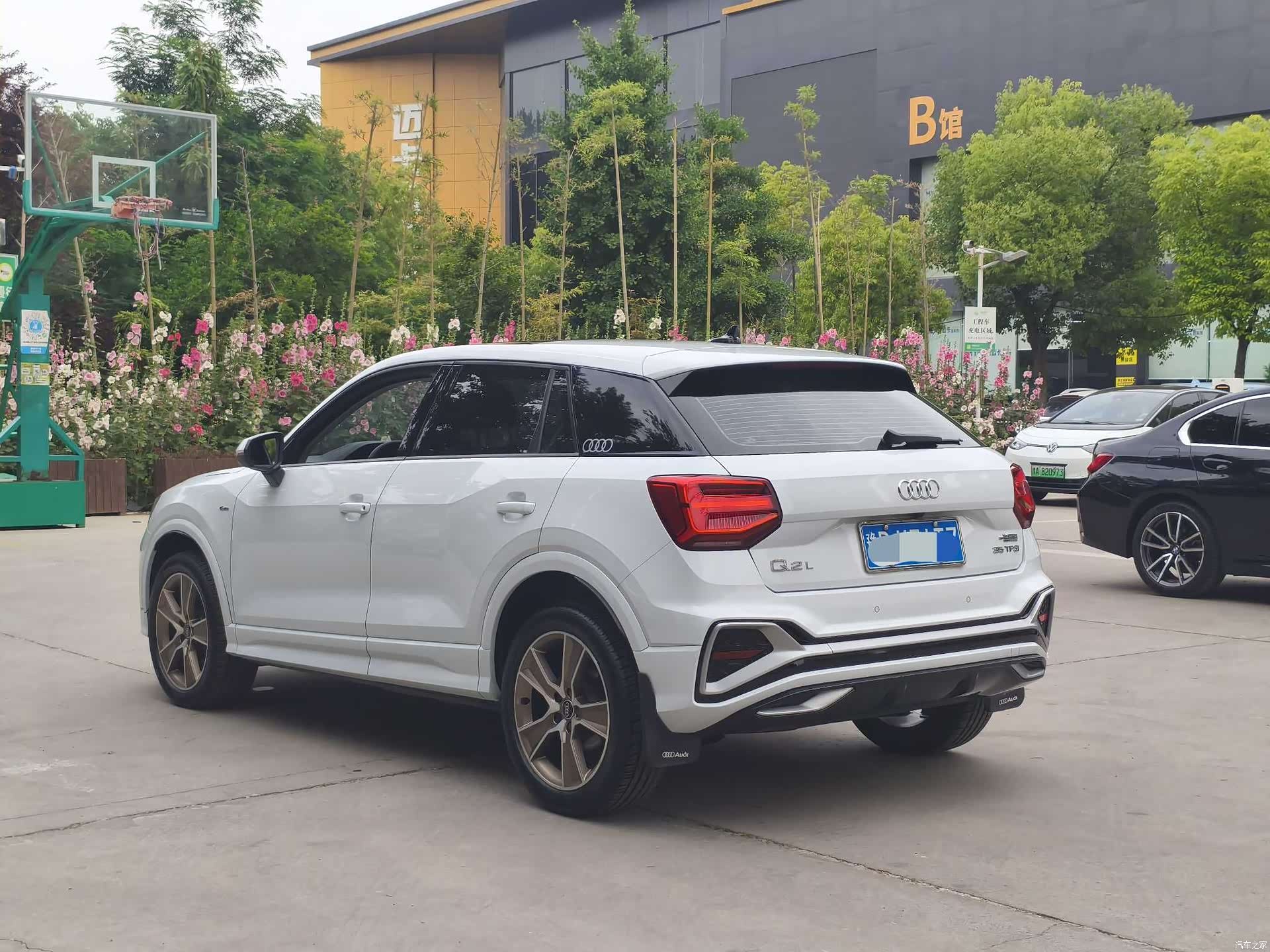 Audi Q2L, 2024 16