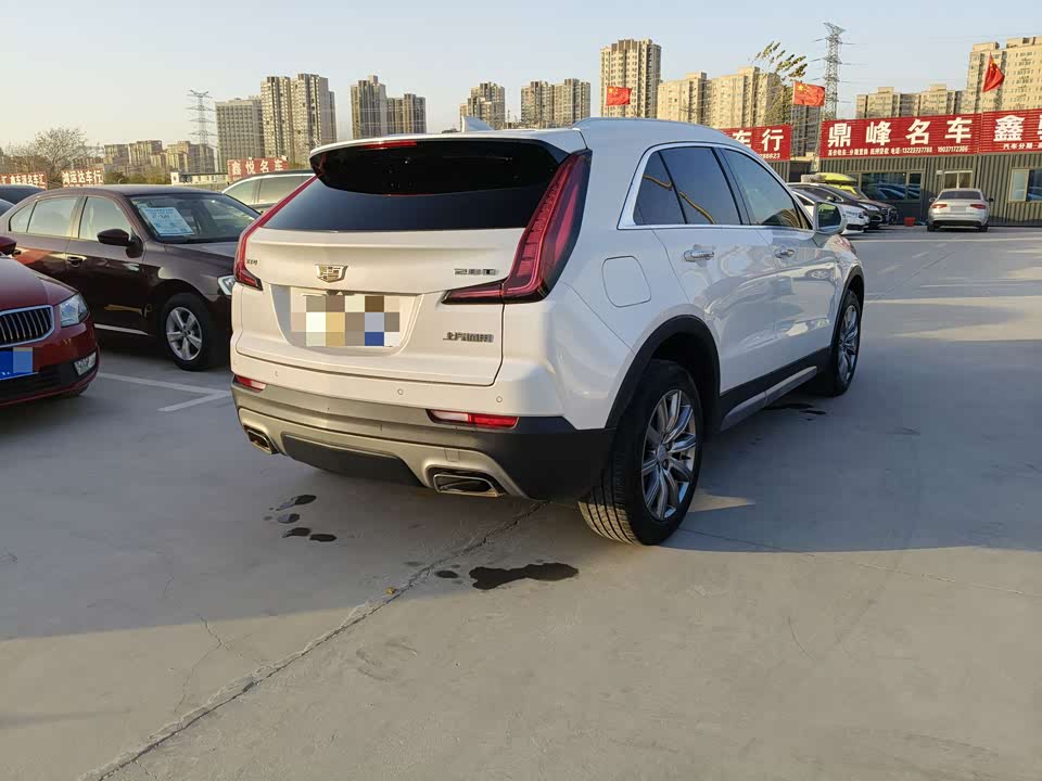 Cadillac XT4