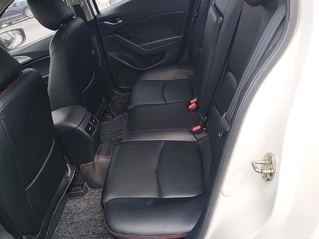 Mazda Mazda3, 2020 17