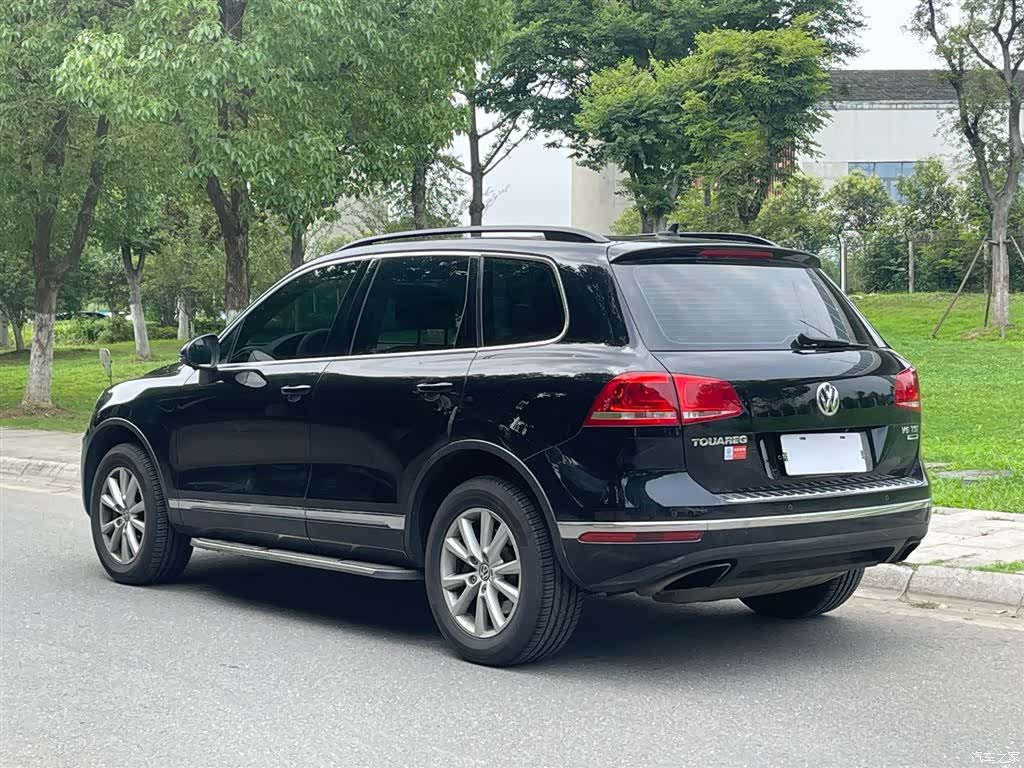 Volkswagen Touareg, 2016 все фото