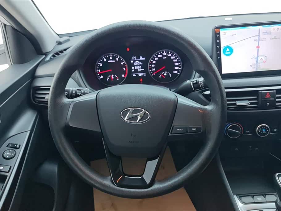 Hyundai Yuedong