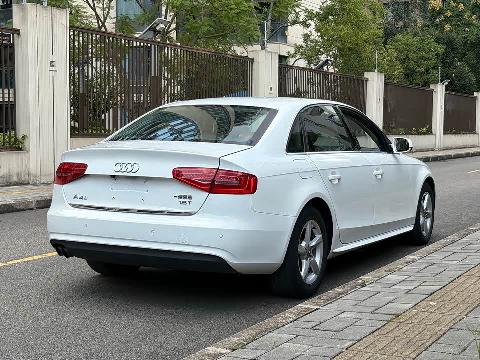Audi A4L