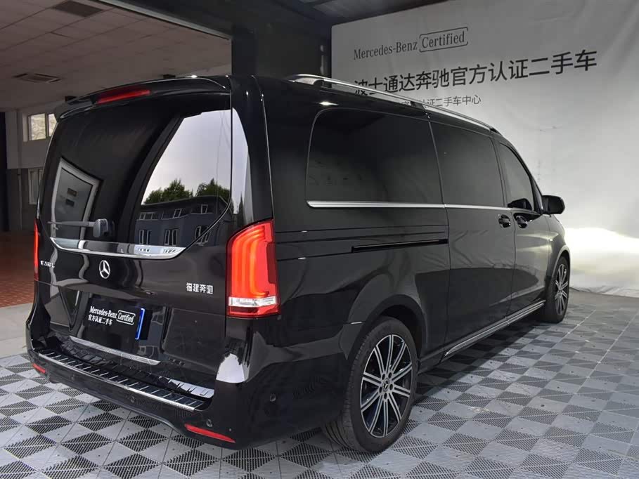 Mercedes-Benz V-class